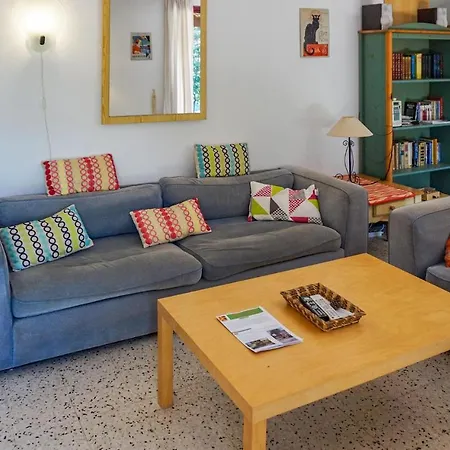 Feriehus Awesome In Pierrerue (Herault)